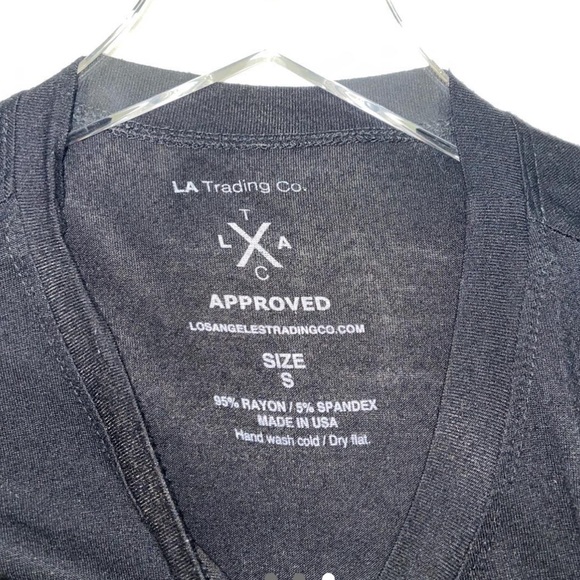 Stretchy graphic tee - Picture 3 of 3